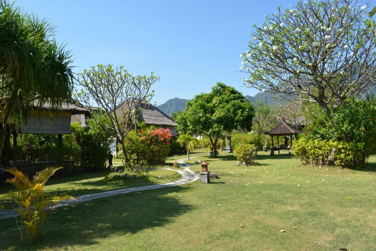 Sunia Loka Bungalows & Dive Center Pemuteran  Exterior photo